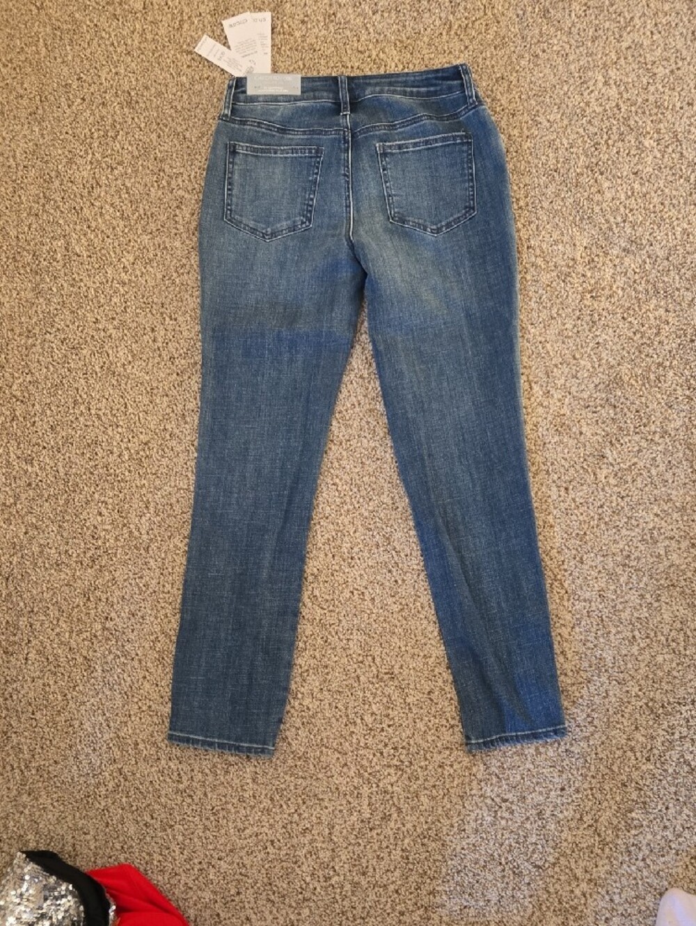 Chico's Blue Skinny Jeans with Floral Embellishment Sz 2 (00R) - Picture 6 of 7